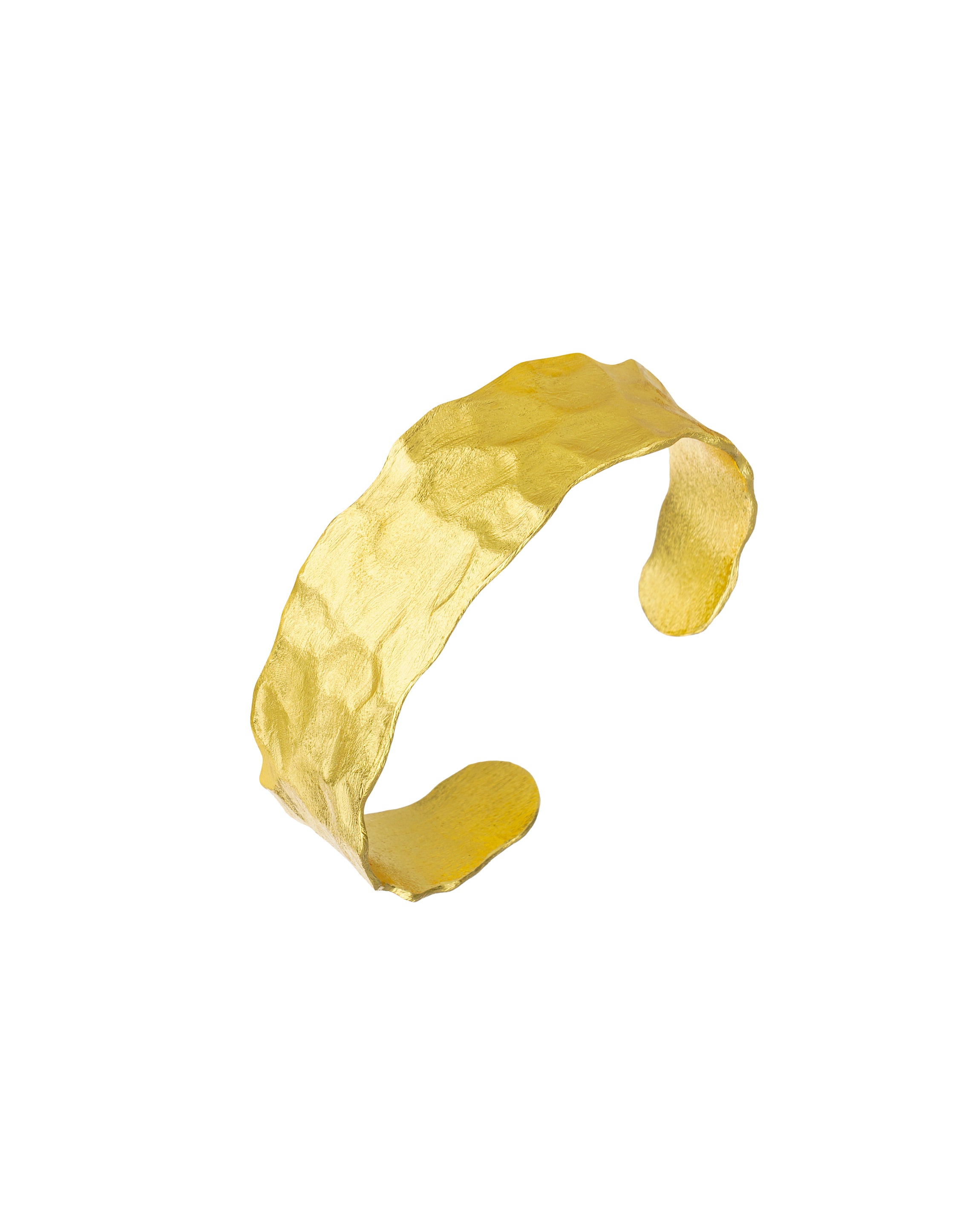 ein goldener One Size Armreif für Damen. Der Hintergrund ist weiß.