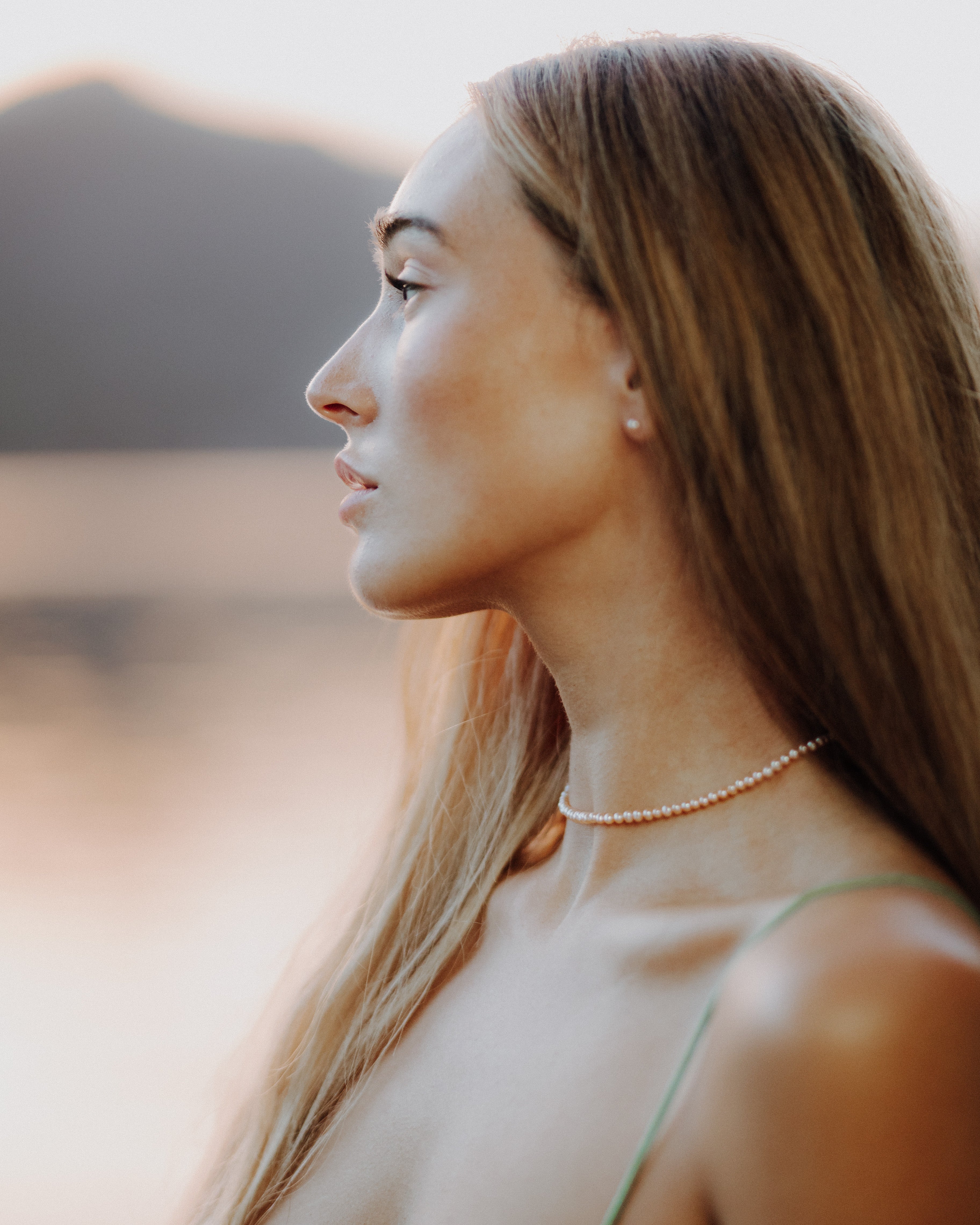 pachfarbener Damen Perlen Chocker mit einem 925 Sterling Silber Verschluss und einer 5cm Verlängerungskette