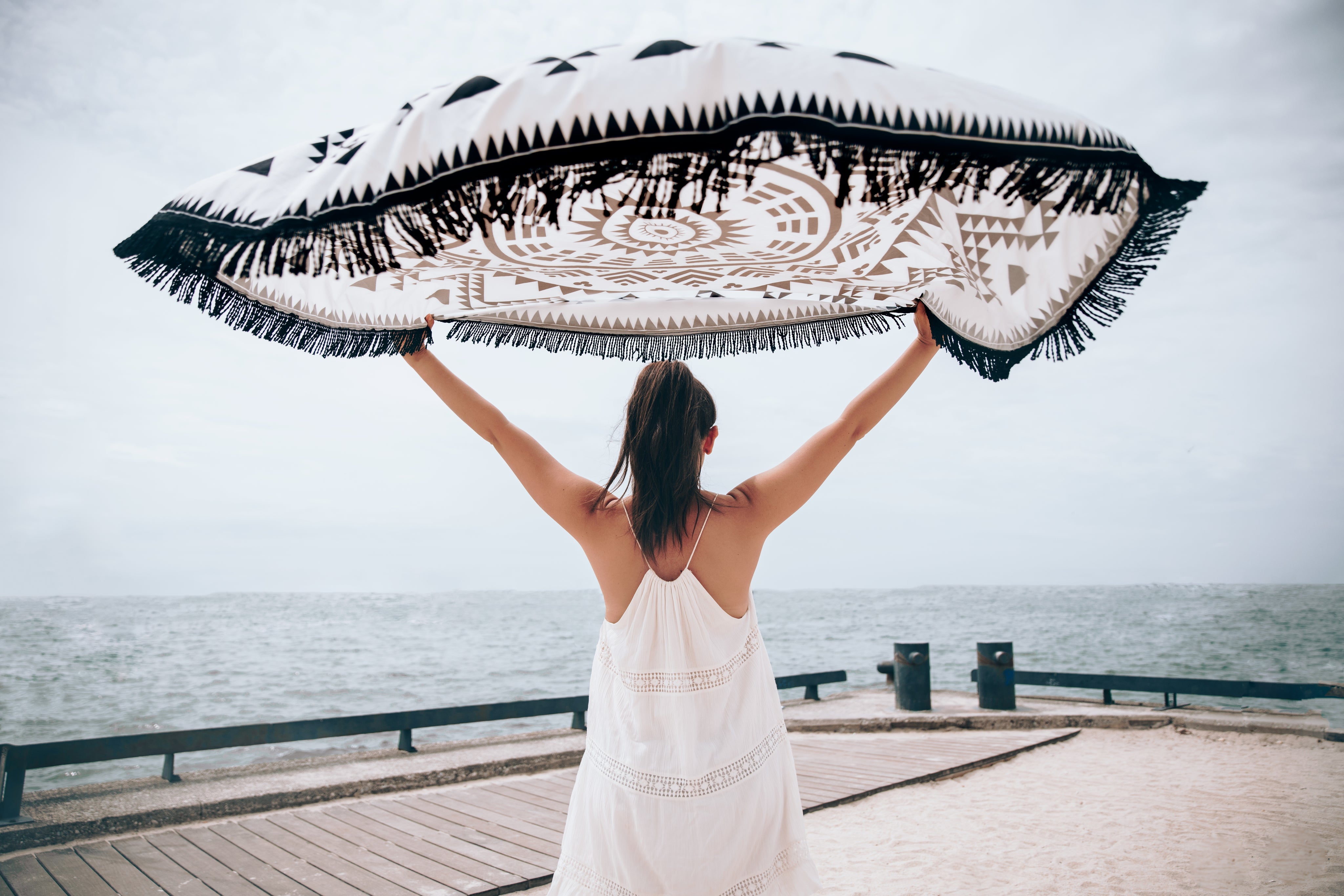 Wie kleide ich mich lässig? Die besten Tipps für Damen im Sommer