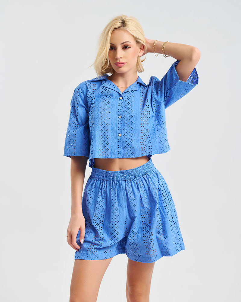 Blaues Baumwoll-Set – Sommerlicher Look mit Stickerei-Details